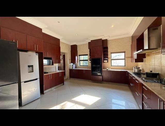 6 BEDROOM PROPERTY TO RENT IN BROADACRES
